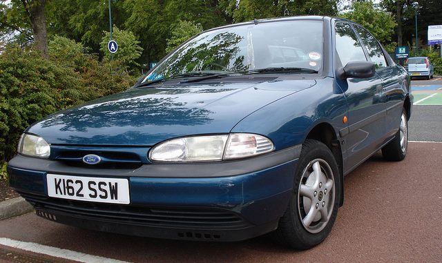 Ford Mondeo 1.8 1993 Technical specifications