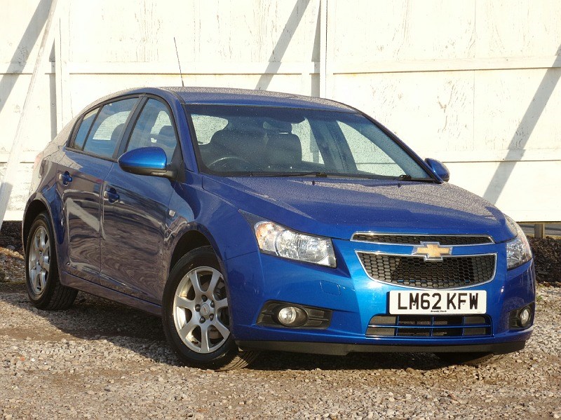 Chevrolet Cruze 2.0 2012 Technical specifications