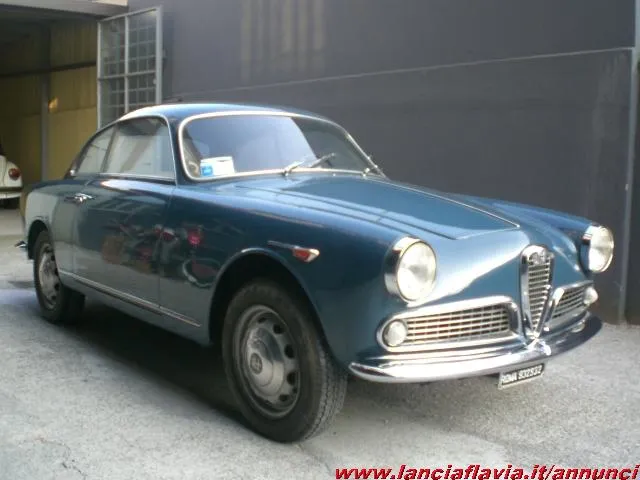 Alfa Romeo Giulietta 1.3 1962 photo - 9