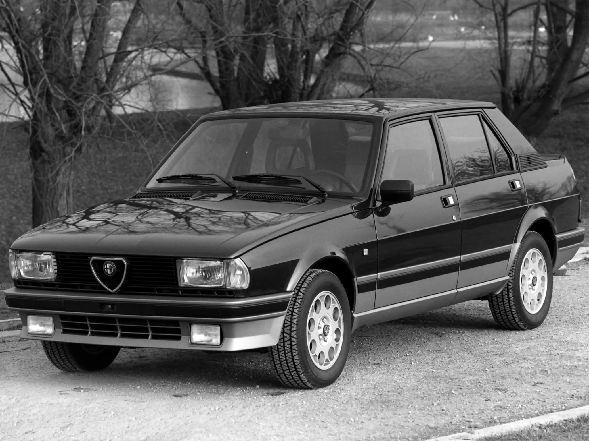 Alfa Romeo Giulietta 2.0 1983 photo - 12