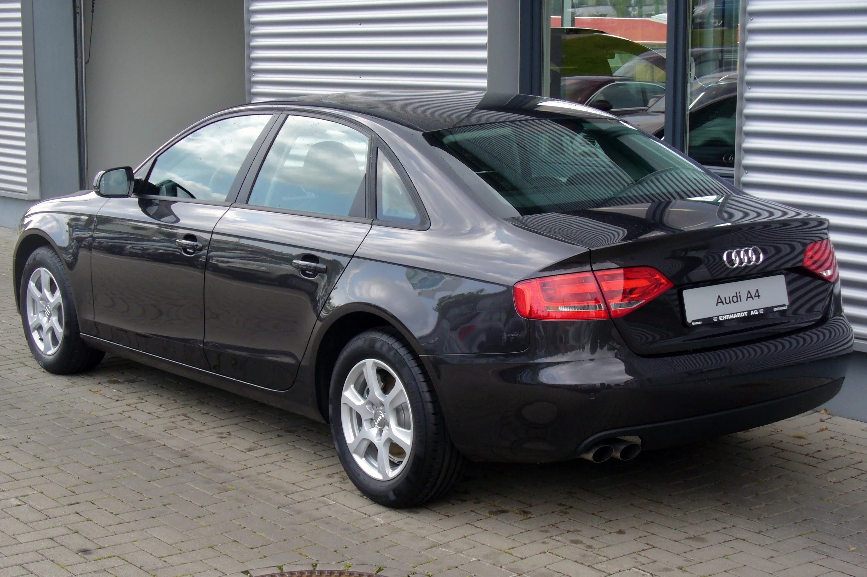 Audi A4 1.6 2011 photo - 12