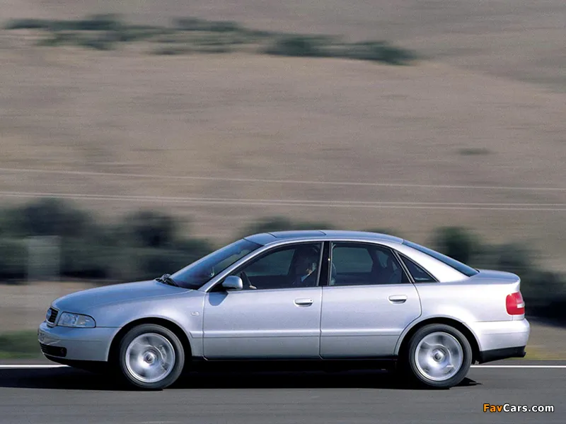 Audi A4 1.8 1997 photo - 12