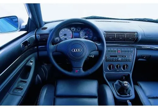 Audi A4 1.9 1995 photo - 9
