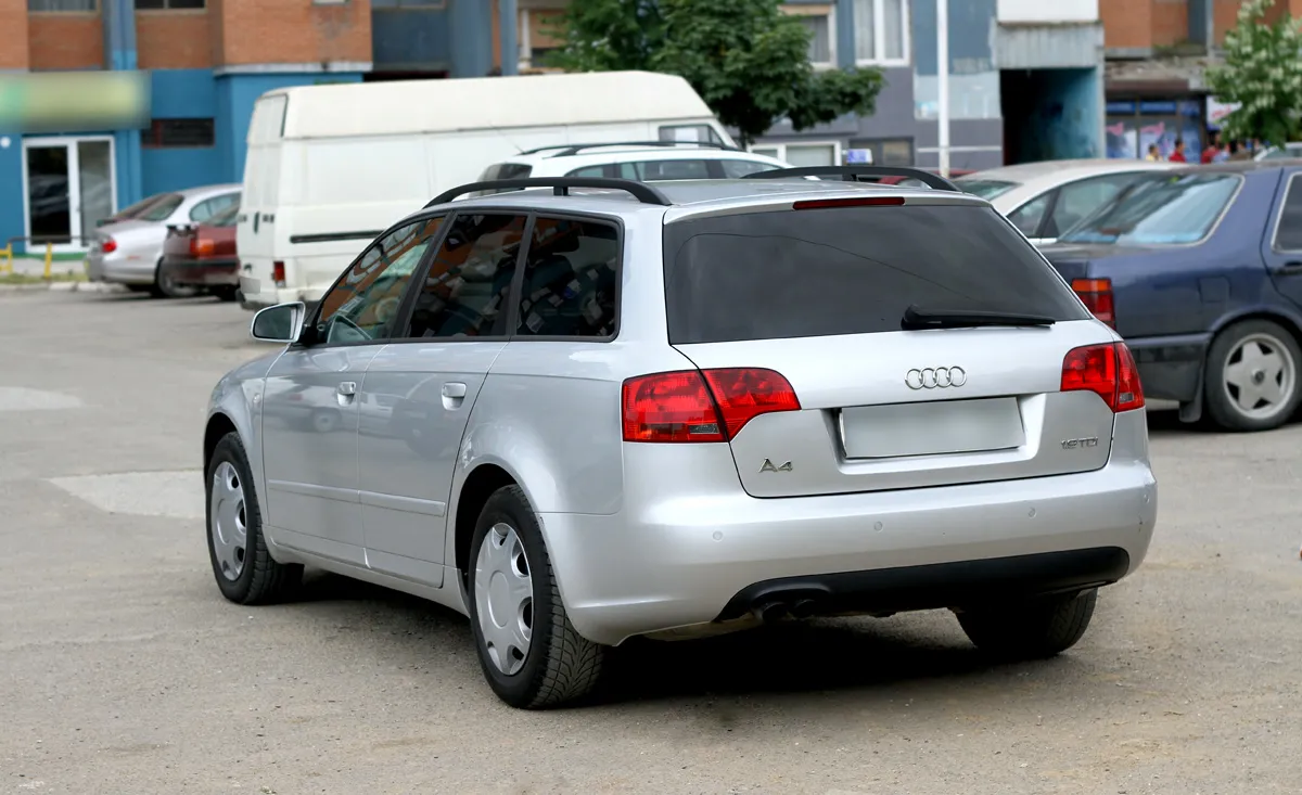 Audi A4 1.9 2005 photo - 6