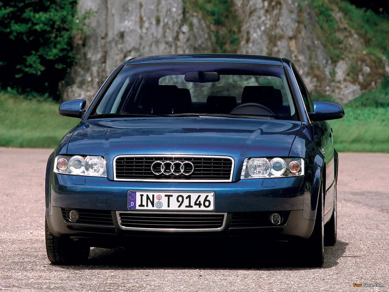 Audi A4 2.0 2004 photo - 9