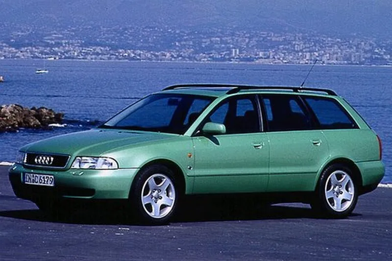 Audi A4 2.4 1996 photo - 10
