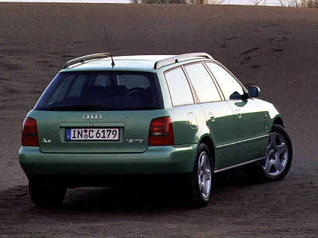 Audi A4 2.4 1997 photo - 7
