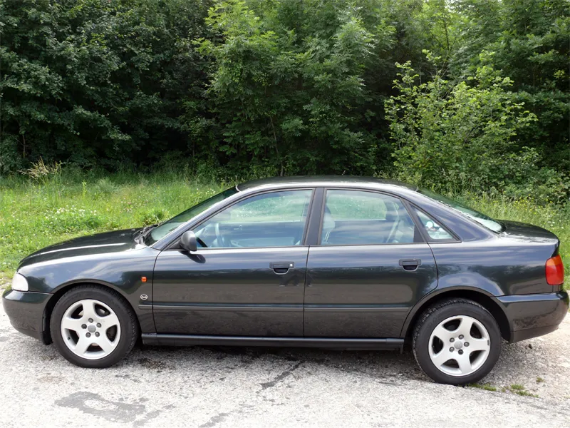 Audi A4 2.8 1996 photo - 7