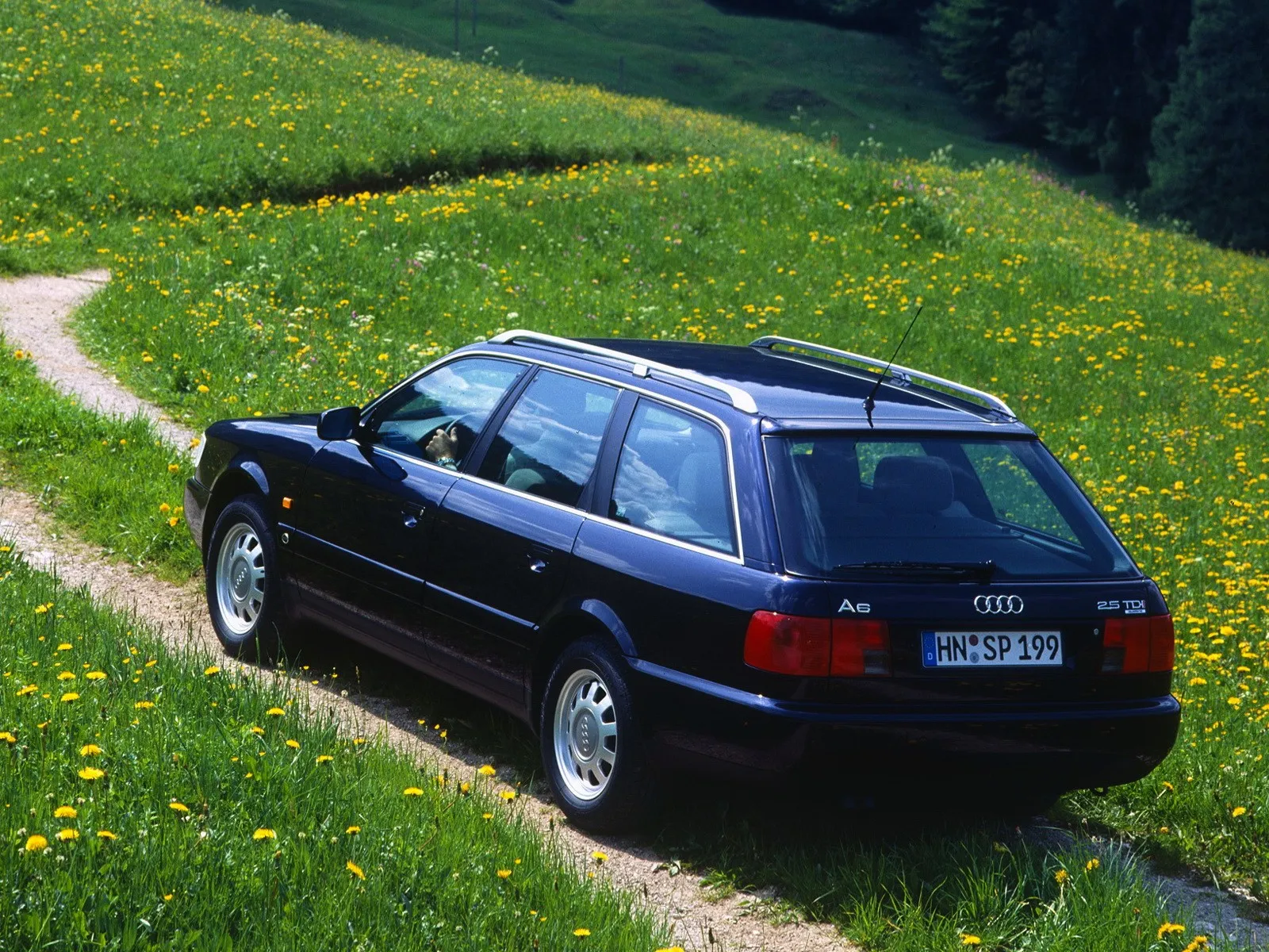 Audi A6 1.8 1994 photo - 9