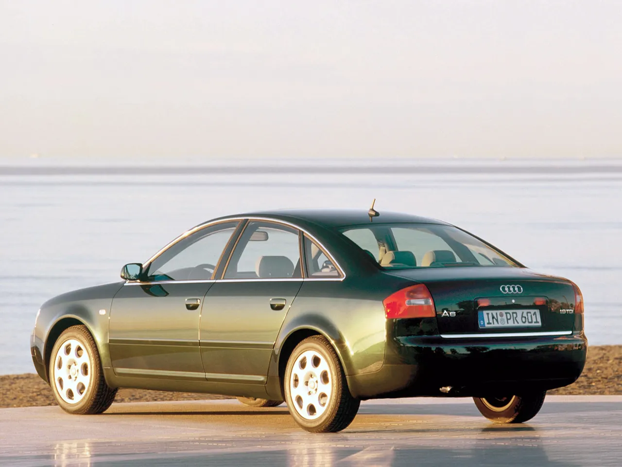 Audi A6 1.9 1997 photo - 5