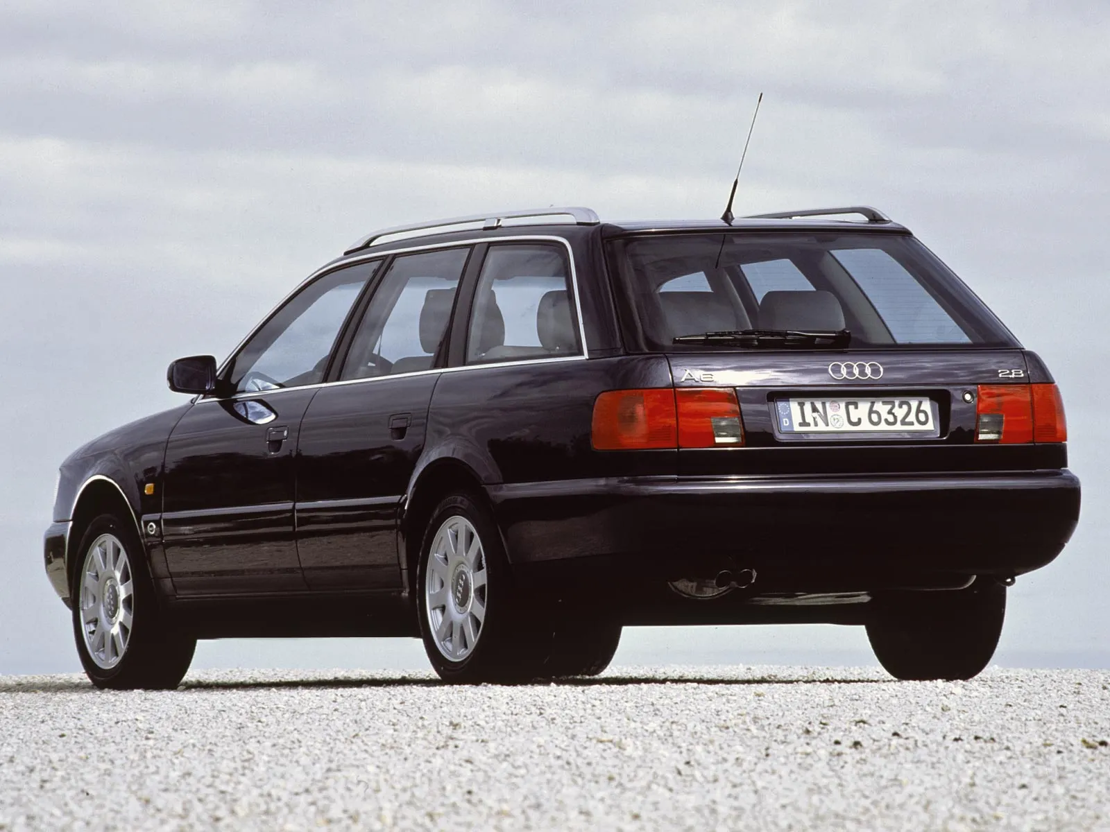 Audi A6 2.0 1990 photo - 3