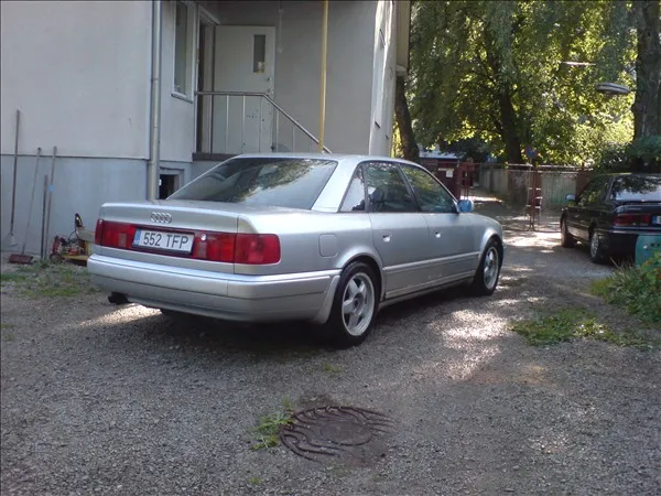 Audi A6 2.0 1992 photo - 2