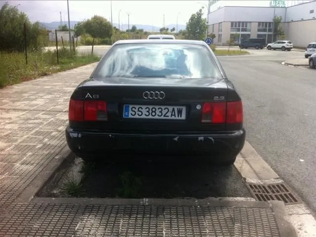 Audi A6 2.3 1996 photo - 5