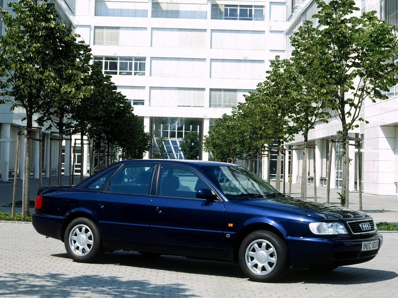 Audi A6 2.3 1997 photo - 10