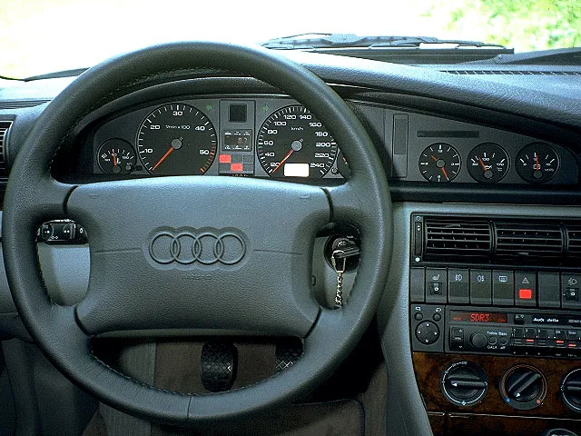 Audi A6 2.6 1994 photo - 7