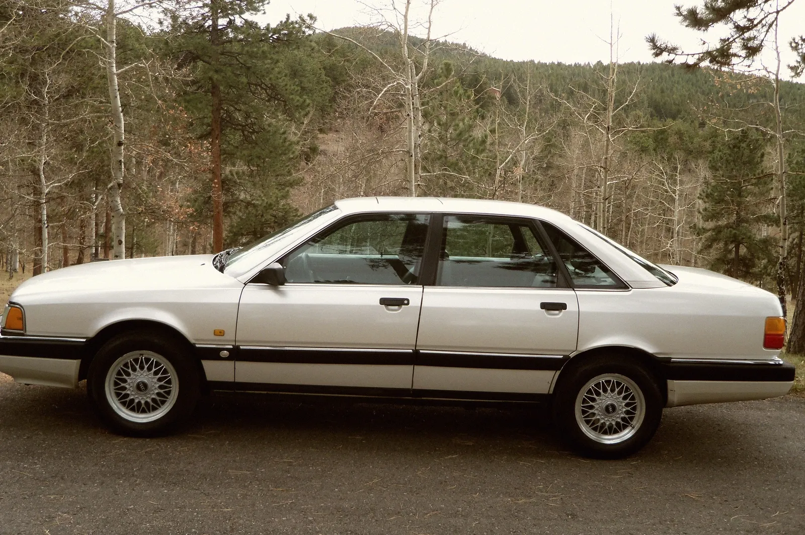 Audi A8 2.8 1991 photo - 1