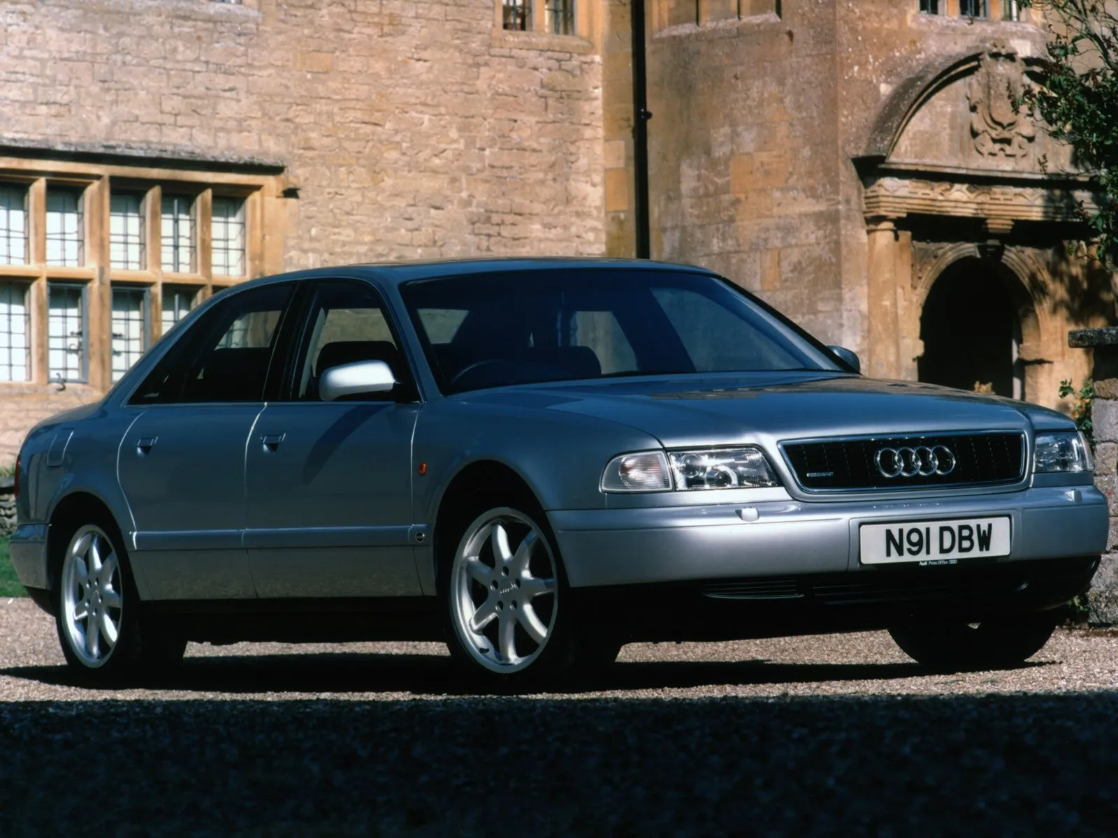Audi A8 2.8 1994 photo - 3