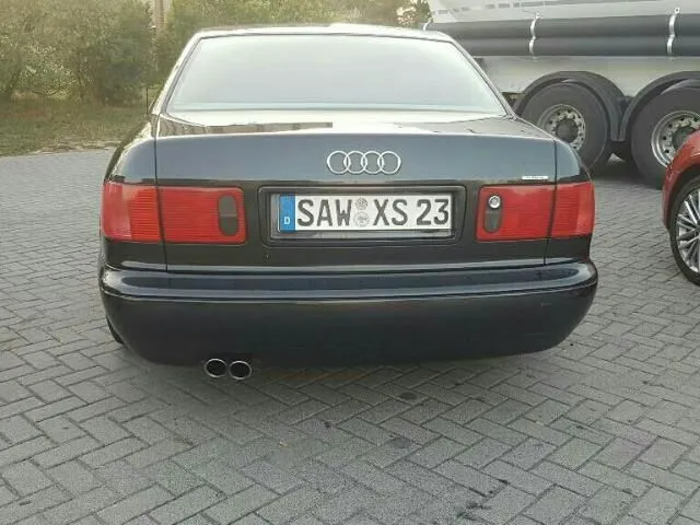 Audi A8 2.8 1995 photo - 12