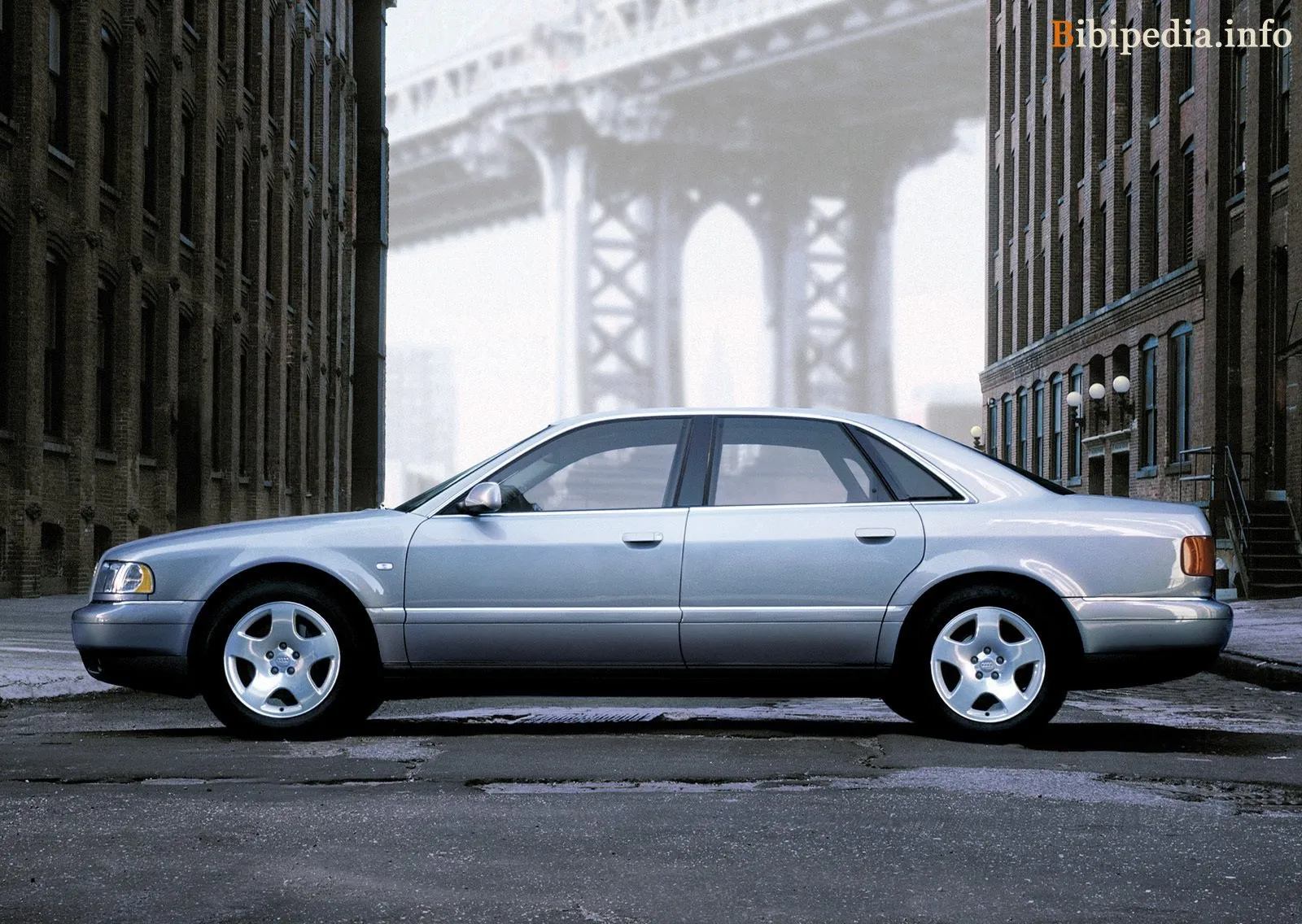 Audi A8 2.8 1996 photo - 6