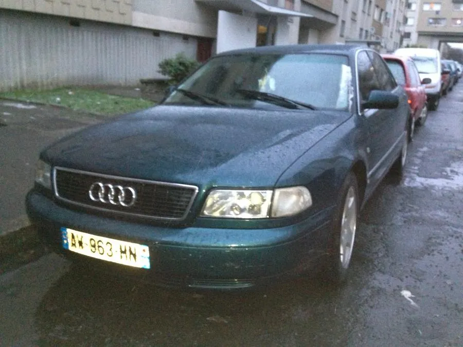 Audi A8 2.8 1997 photo - 6