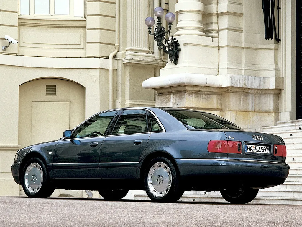 Audi A8 3.7 1999 photo - 6