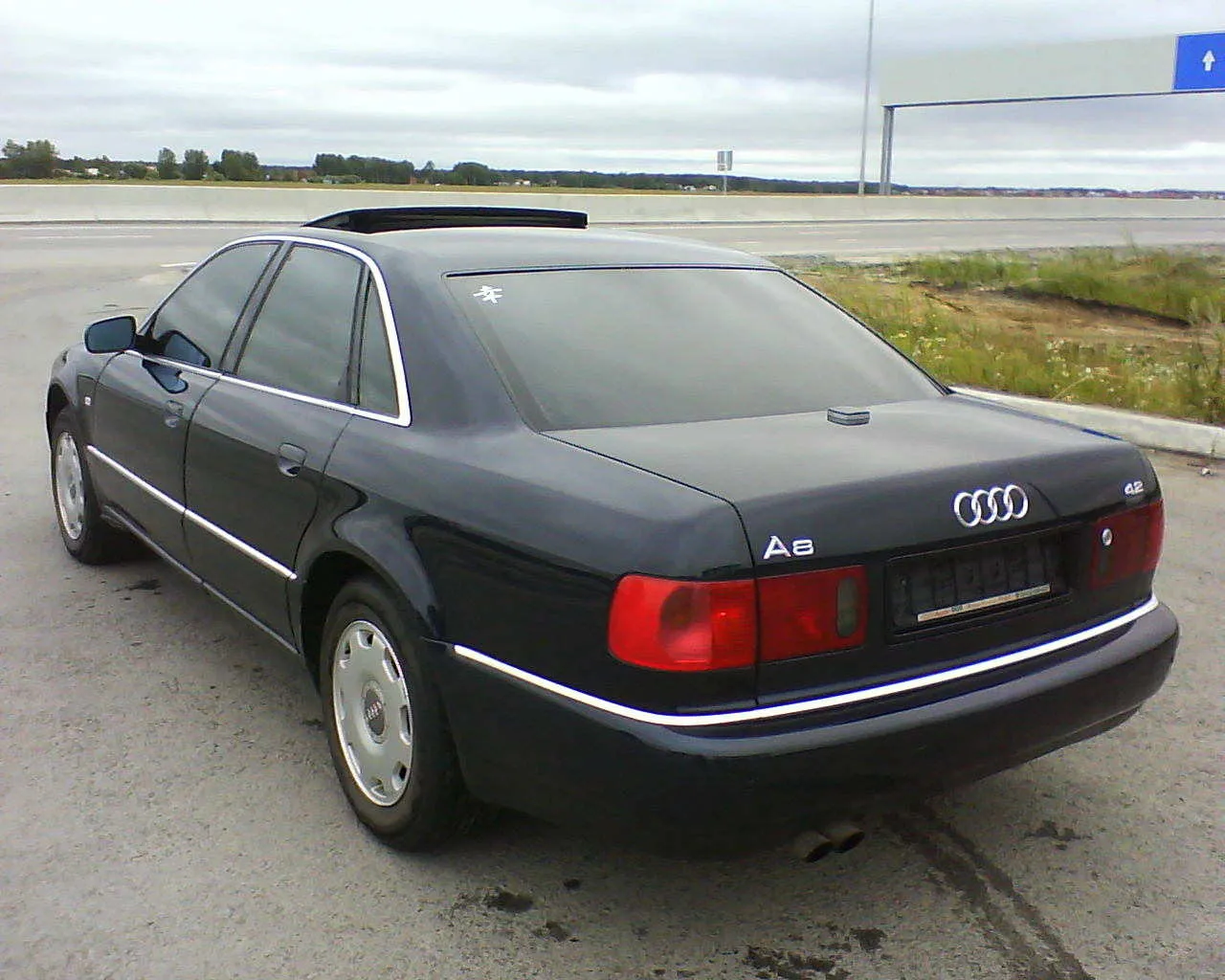 Audi A8 3.7 1999 photo - 7