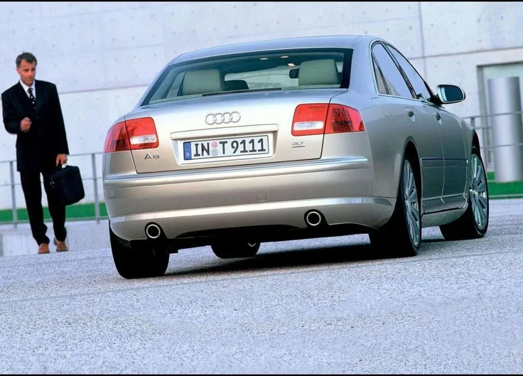 Audi A8 3.7 2004 photo - 4
