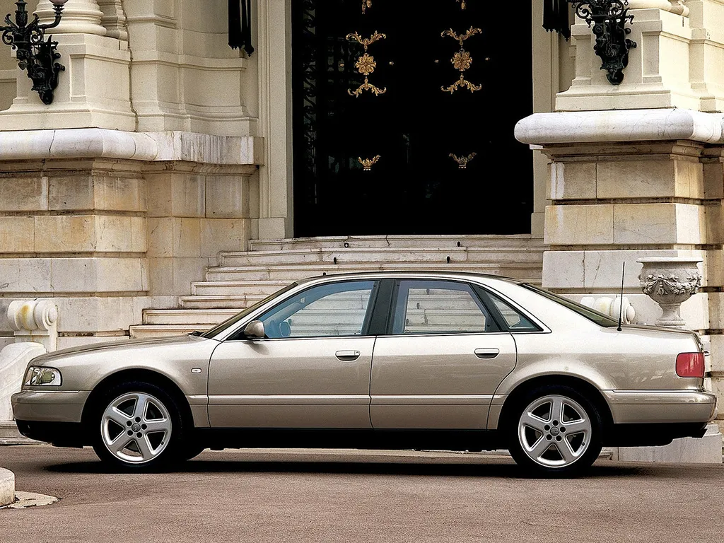 Audi A8 4.2 1999 photo - 4