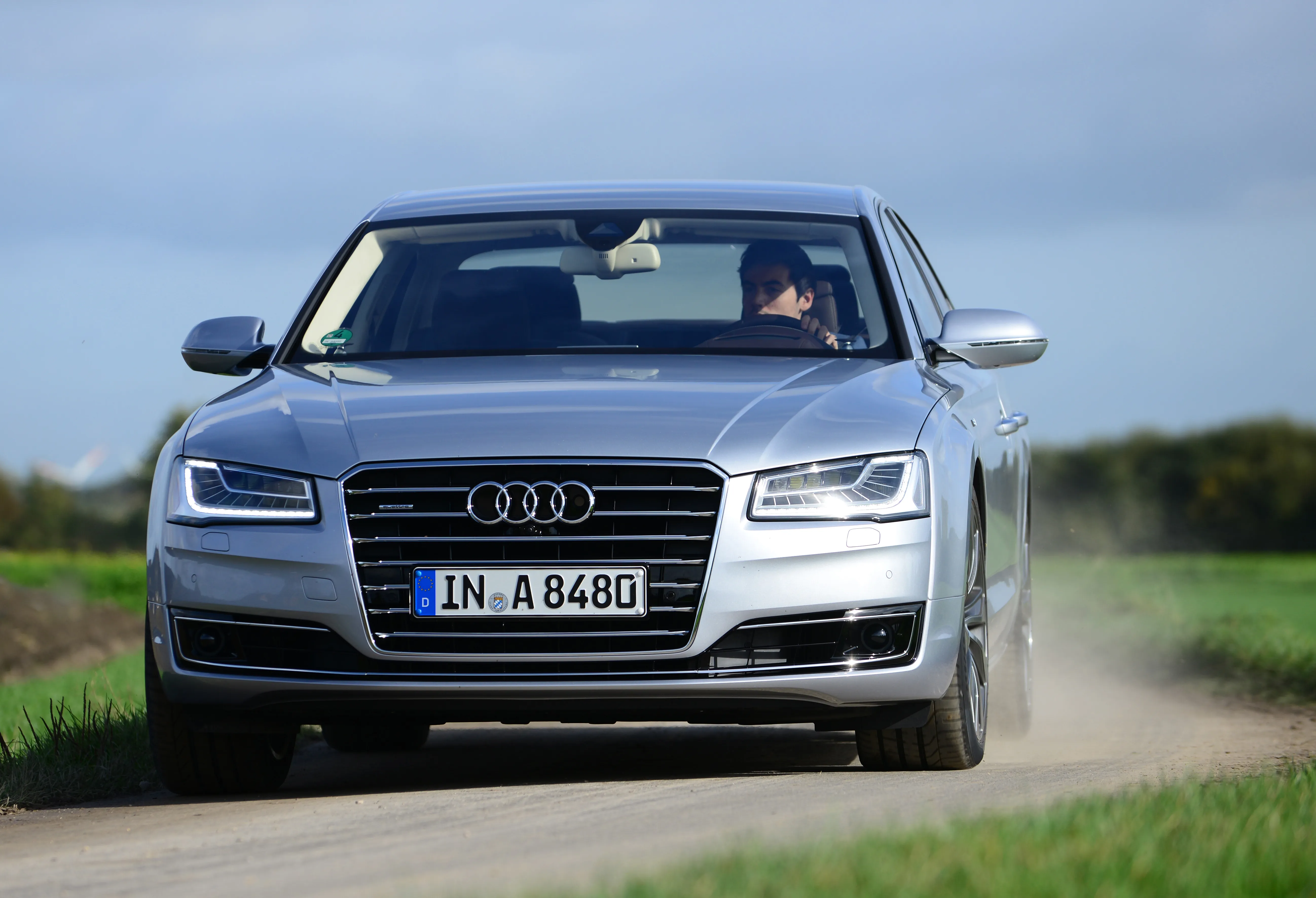 Audi A8 4.2 2014 photo - 1