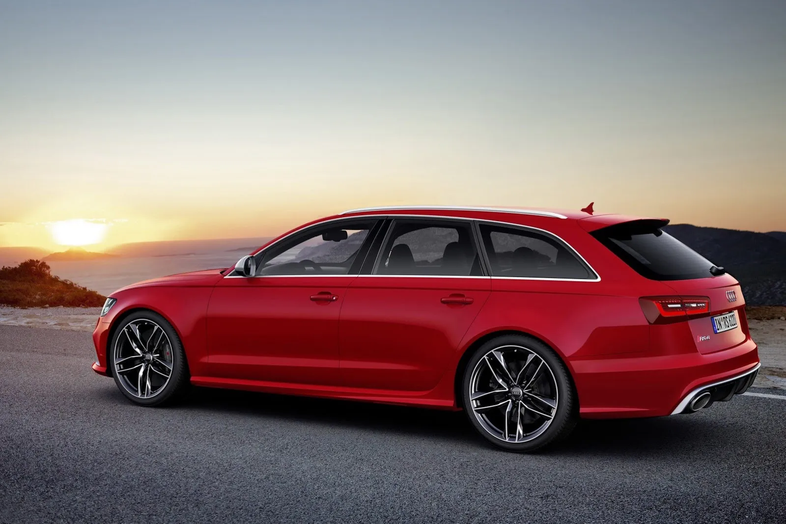 Audi RS 6 4.0 2014 photo - 1