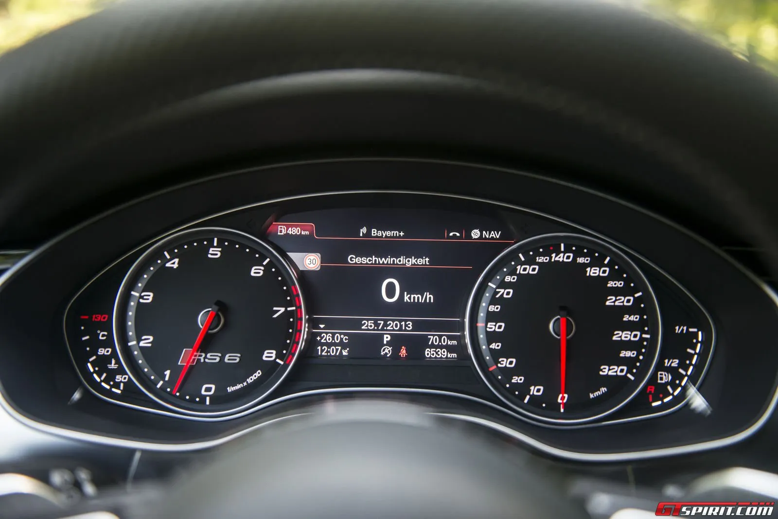 Audi RS 6 4.0 2014 photo - 9