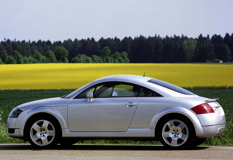 Audi TT 1.8 1998 photo - 11