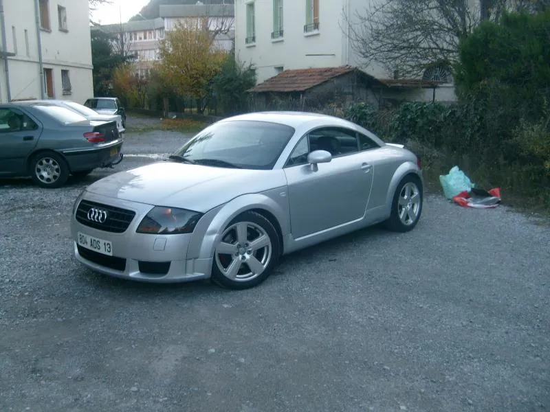 Audi TT 1.8 1999 photo - 9