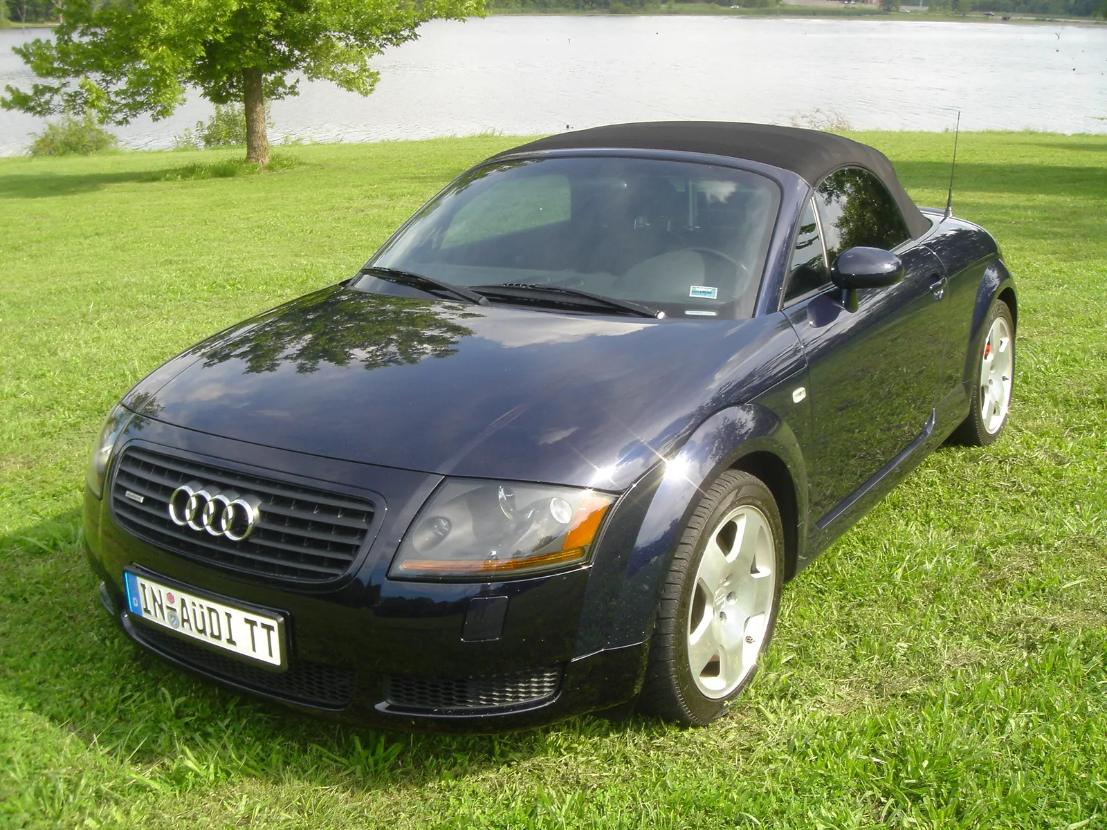 Audi TT 3.2 2002 photo - 9