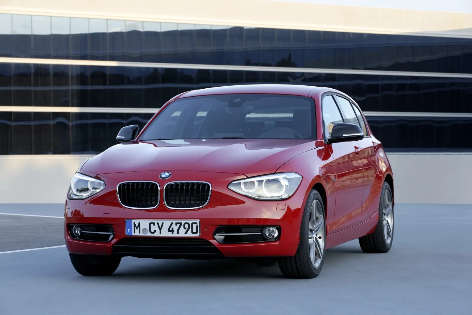 BMW 1 series 135is 2011 photo - 11