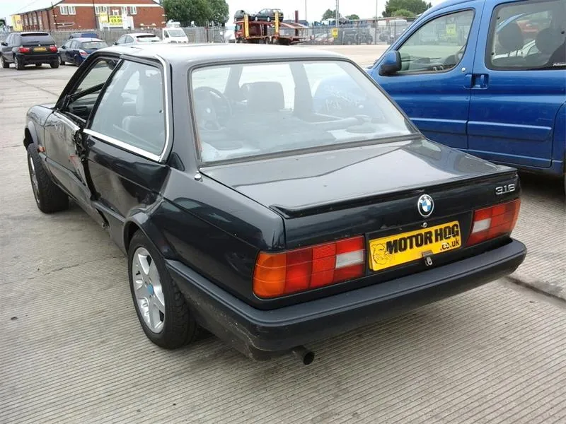 BMW 3 series 316 1987 photo - 11