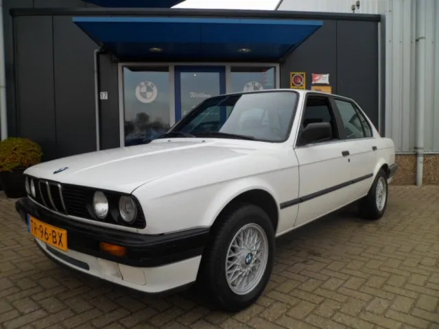 BMW 3 series 316 1988 photo - 6