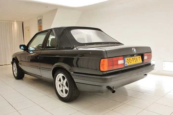 BMW 3 series 316 1990 photo - 6