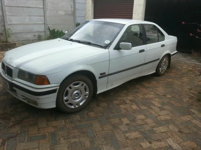 BMW 3 series 316 1993 photo - 10