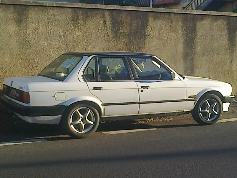 BMW 3 series 316i 1989 photo - 11