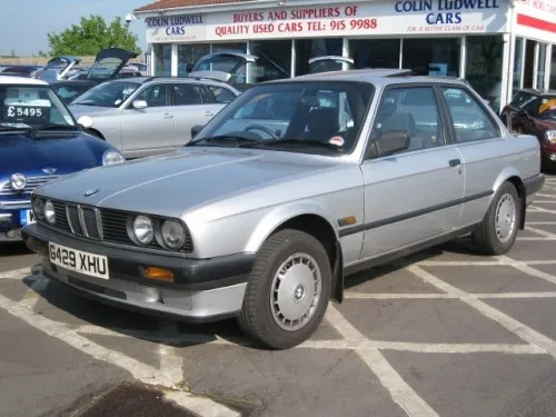 BMW 3 series 316i 1990 photo - 10