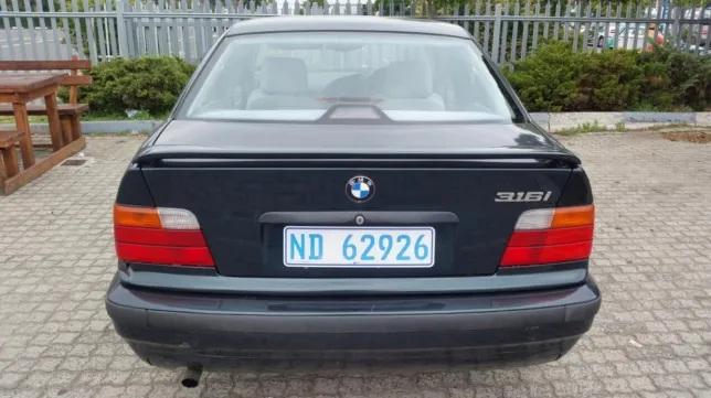 BMW 3 series 316i 1996 photo - 11