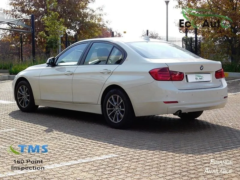 BMW 3 series 316i 2014 photo - 11