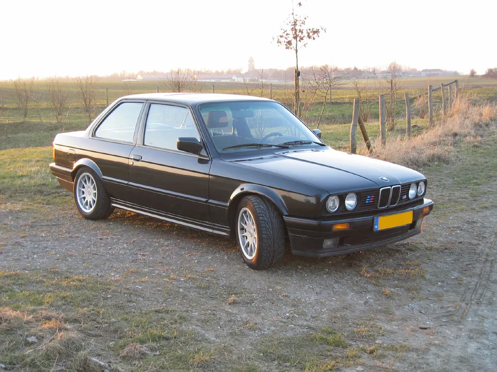 BMW 3 series 318i 1983 photo - 7