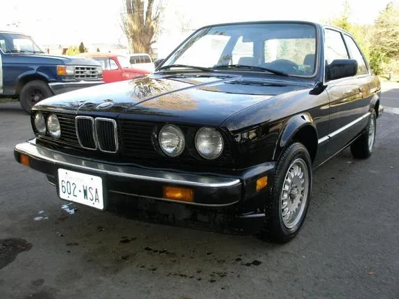 BMW 3 series 318i 1984 photo - 7