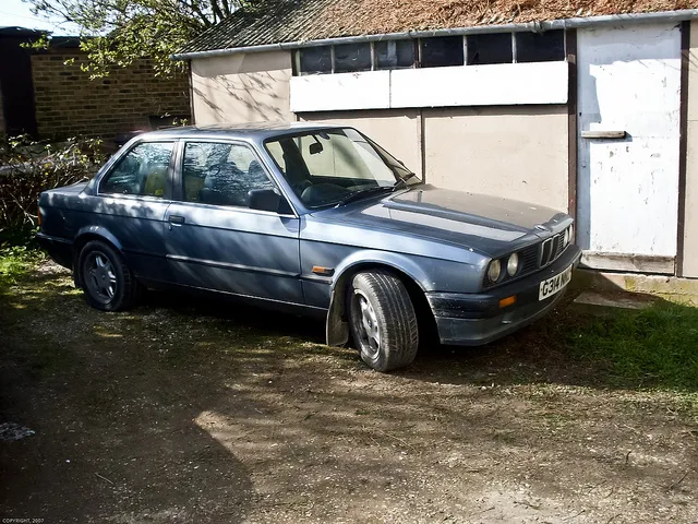 BMW 3 series 318i 1989 photo - 11
