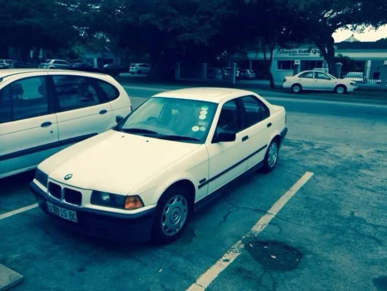 BMW 3 series 318i 1993 photo - 7