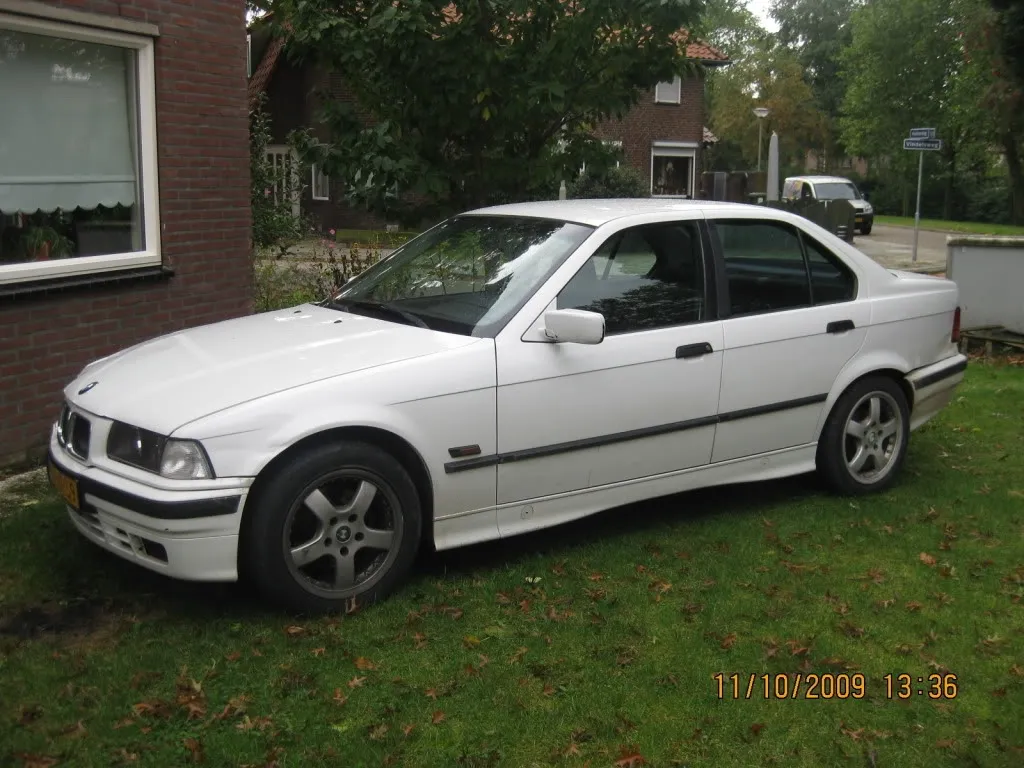 BMW 3 series 318i 1994 photo - 3