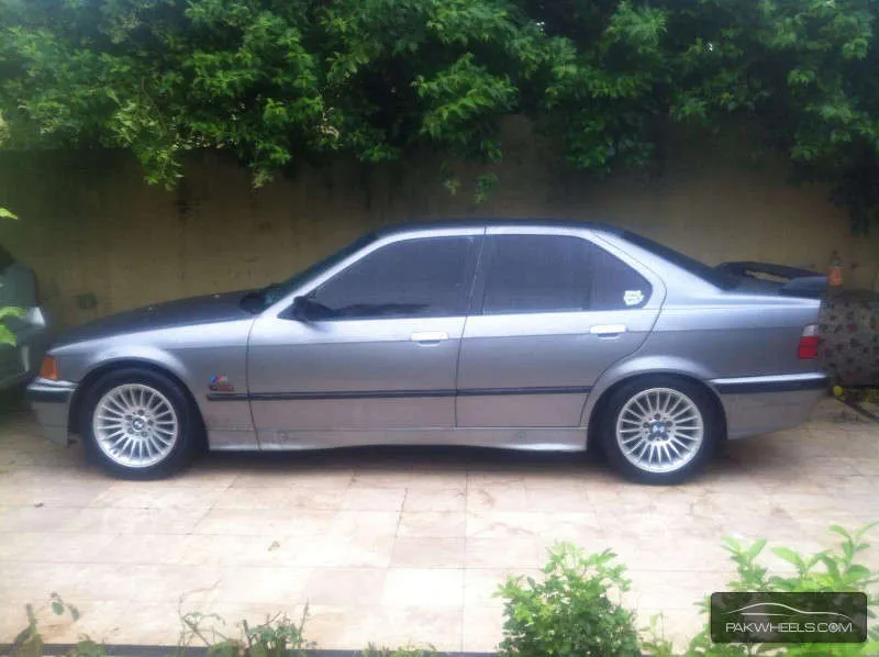BMW 3 series 318i 1995 photo - 1