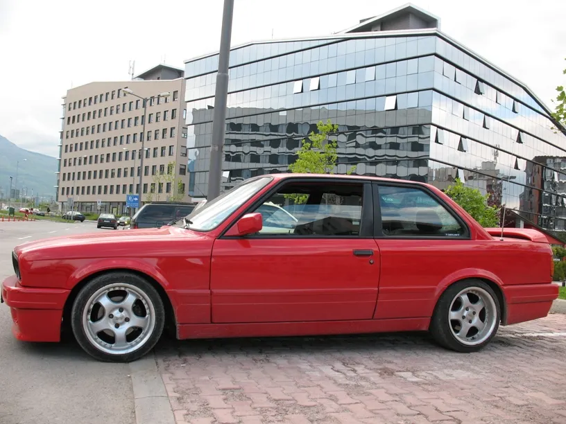 BMW 3 series 318is 1990 photo - 12